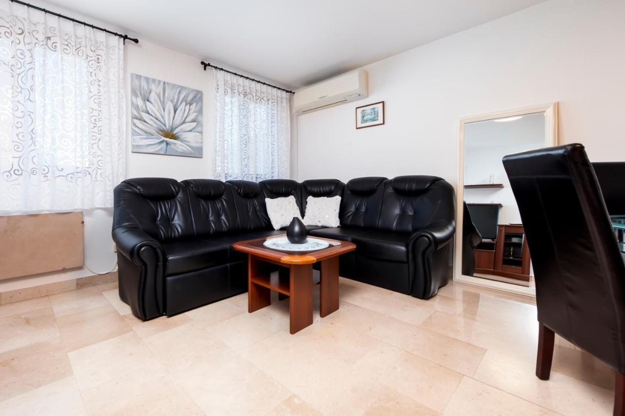 Guesthouse Santin Rovinj Ngoại thất bức ảnh